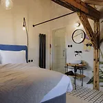 B&B Monastery Garden Bistro & 체스키크룸로프