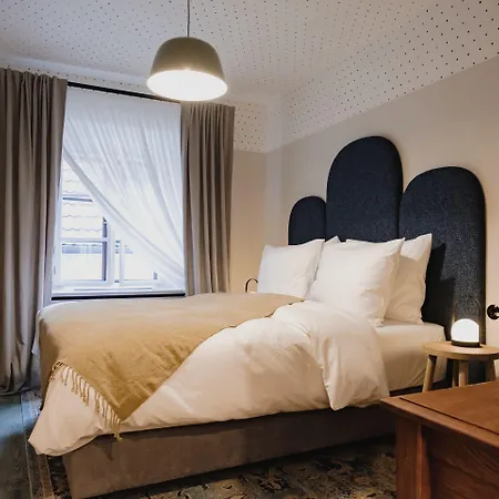 Monastery Garden Bistro & Nocleg ze śniadaniem