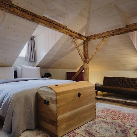 Monastery Garden Bistro & 4*