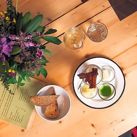 Monastery Garden Bistro & 4* 체스키크룸로프