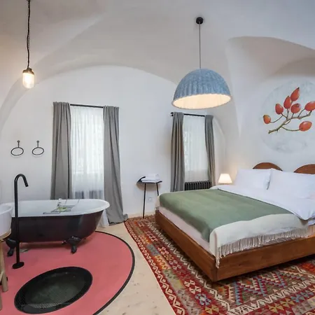 Monastery Garden Bistro&rooms Bed and breakfast