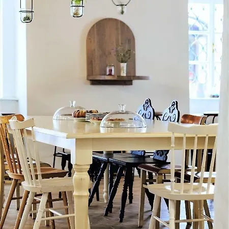 Monastery Garden Bistro&rooms Bed & Breakfast