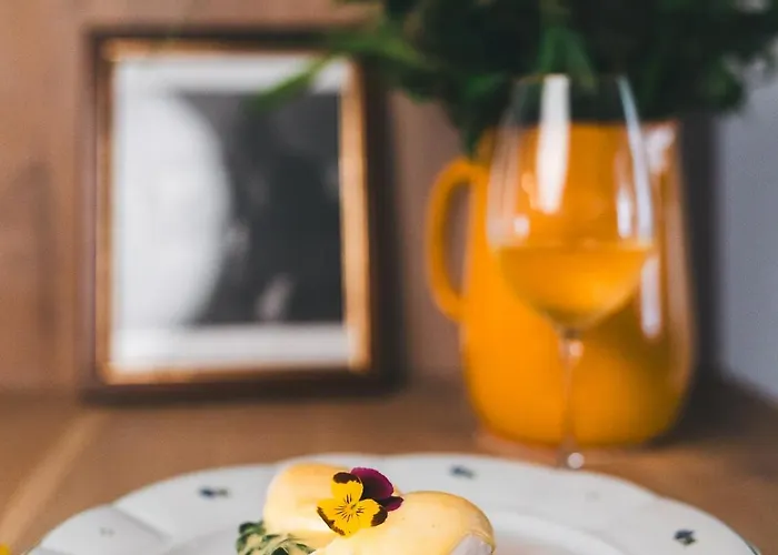 Panzió Monastery Garden Bistro & 4*