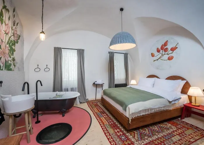 Monastery Garden Bistro & Отель типа 